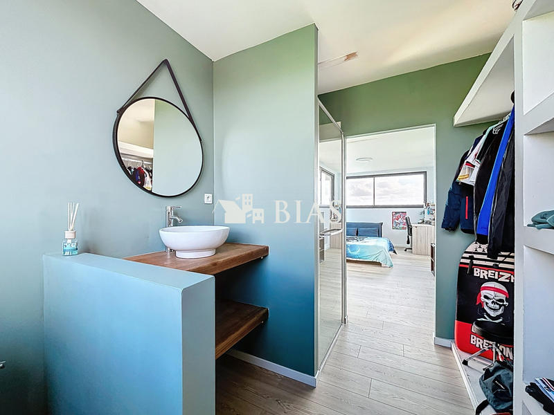 Maison contemporaine - 172 m² - 5 pièces