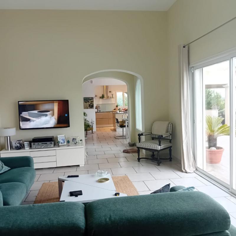 Maison - 204 m² - 8 pièces