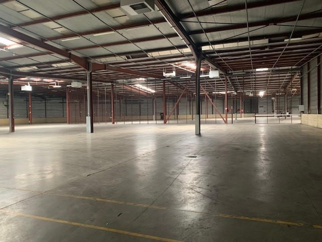 Local d'activité / Entrepôt - 8 440 m²
