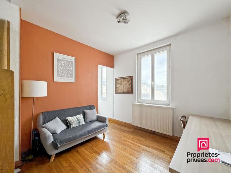 Maison - 366 m² - 13 pièces