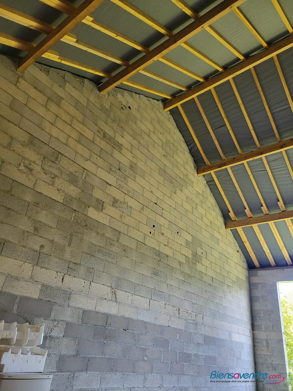 Maison traditionnelle - 270 m² - 4 pièces