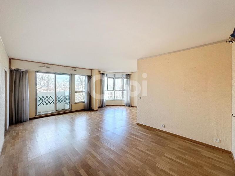 Appartement - 99 m² - 5 pièces