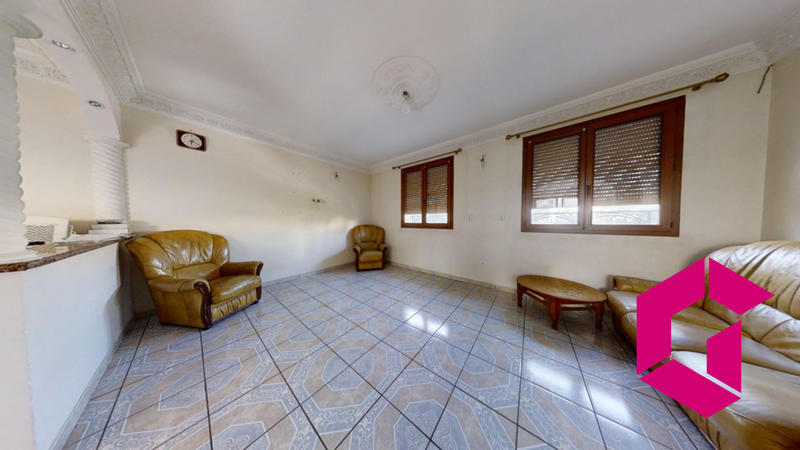 Maison - 190 m² - 7 pièces