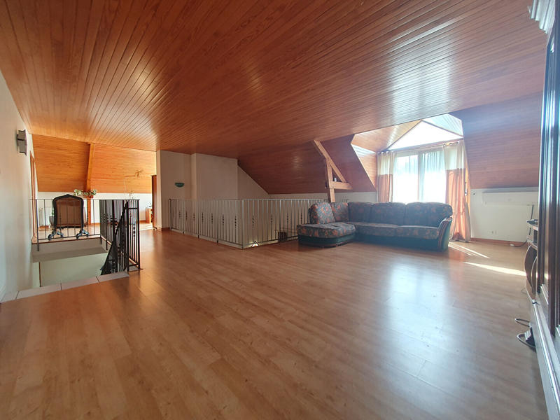 Maison - 283 m² - 9 pièces