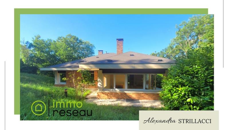 Maison - 240 m² - 8 pièces