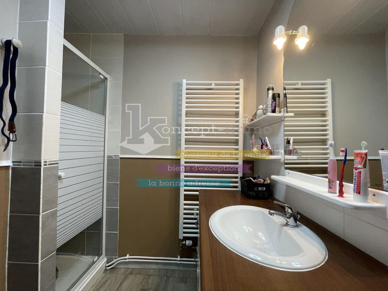 Appartement - 102 m² - 5 pièces