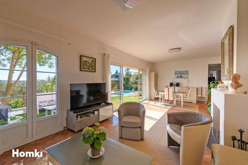 Maison - 180 m² - 6 pièces