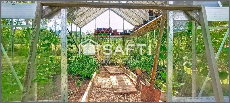 Maison - 236 m² - 8 pièces