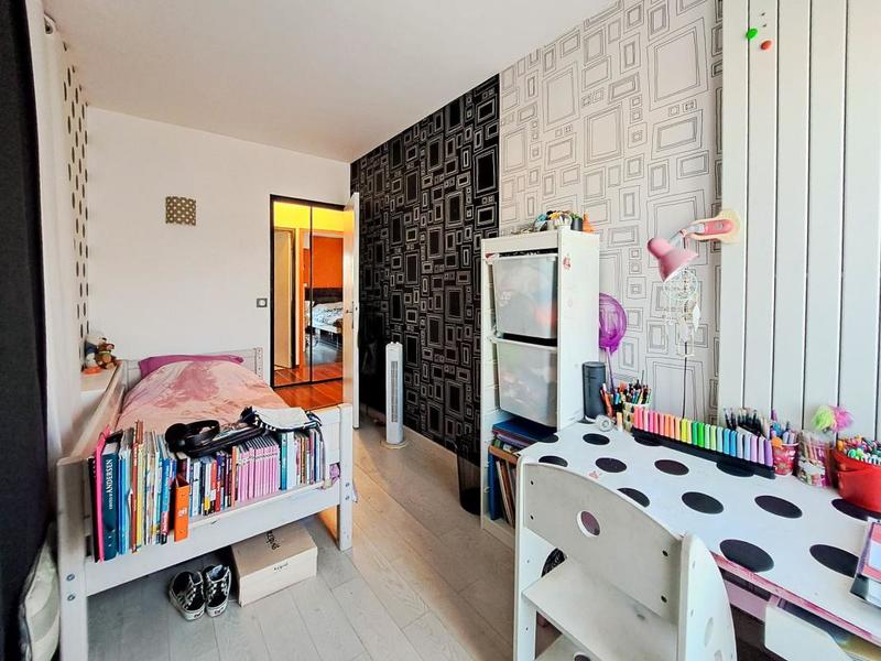 Appartement - 80 m² - 4 pièces