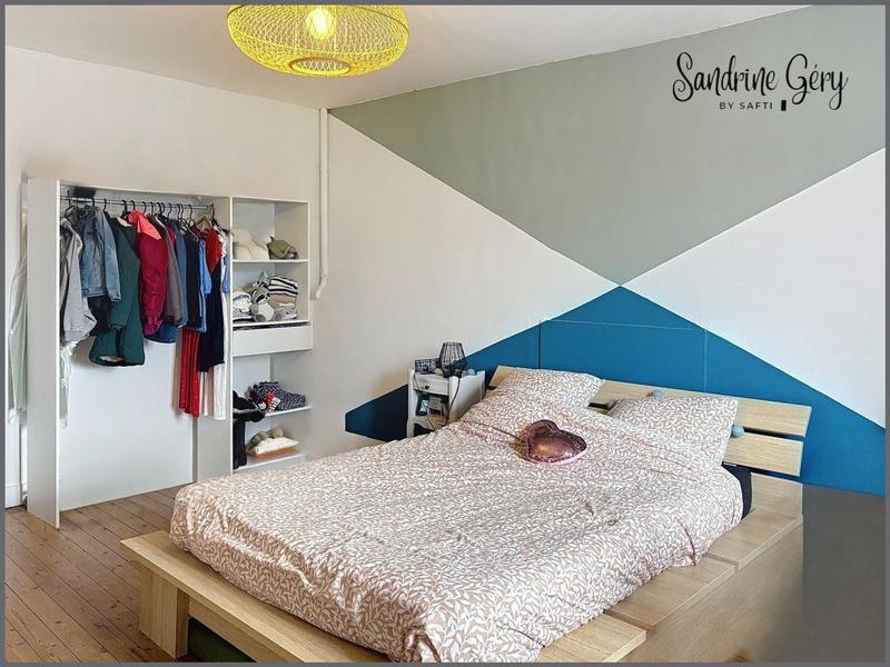 Maison - 180 m² - 7 pièces