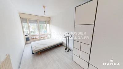 Chambre - 11 m² - 4 pièces