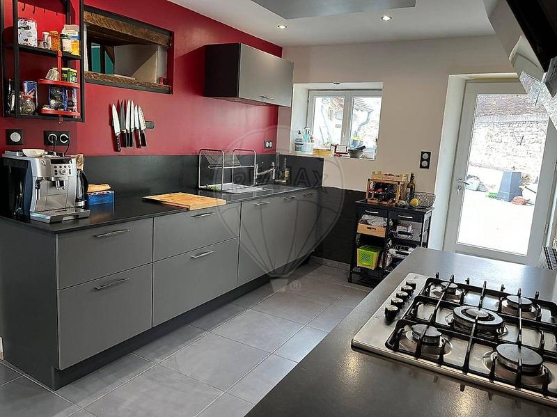 Maison - 148 m² - 6 pièces