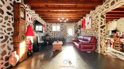 Maison traditionnelle - 187 m² - 7 pièces