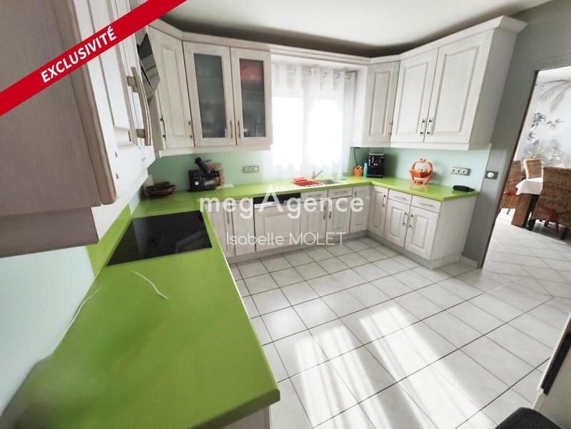 Maison traditionnelle - 160 m² - 6 pièces