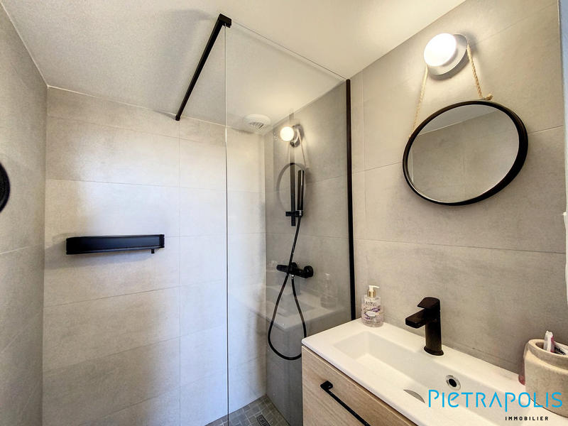 Appartement - 95 m² - 3 pièces