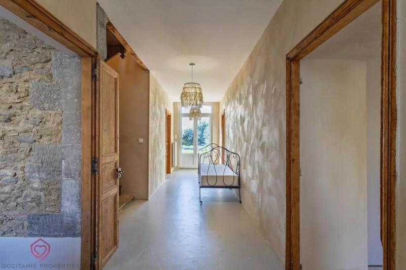 Maison - 380 m² - 10 pièces