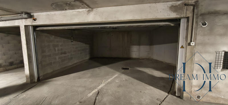 Parking / Garage - 35 m²