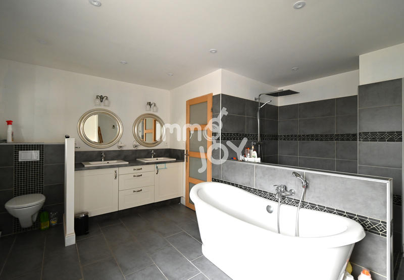 Maison - 130 m² - 5 pièces