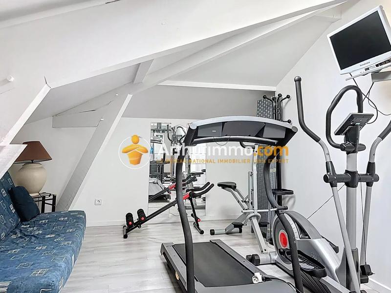 Maison - 205 m² - 7 pièces