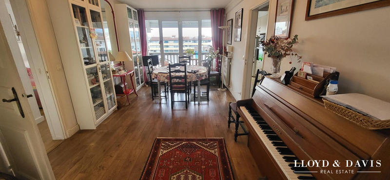 Appartement - 100 m² - 5 pièces