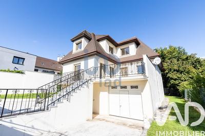 Maison - 180 m² - 6 pièces