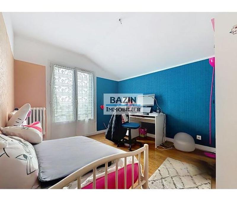 Maison traditionnelle - 97 m² - 5 pièces