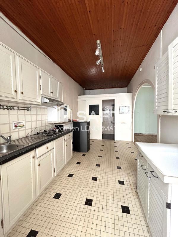 Maison - 111 m² - 10 pièces