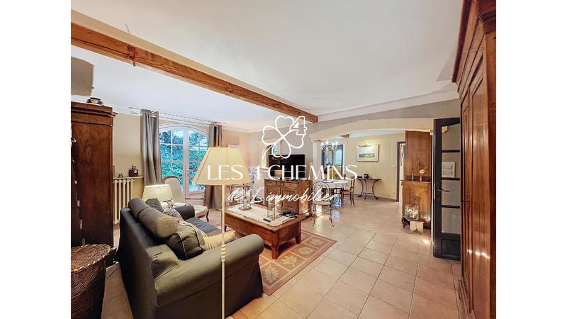 Maison - 185 m² - 7 pièces