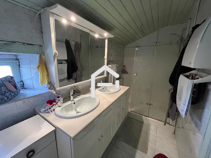 Maison - 90 m² - 5 pièces