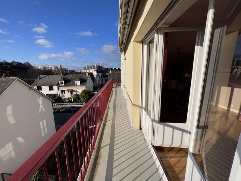 Appartement - 85 m² - 5 pièces