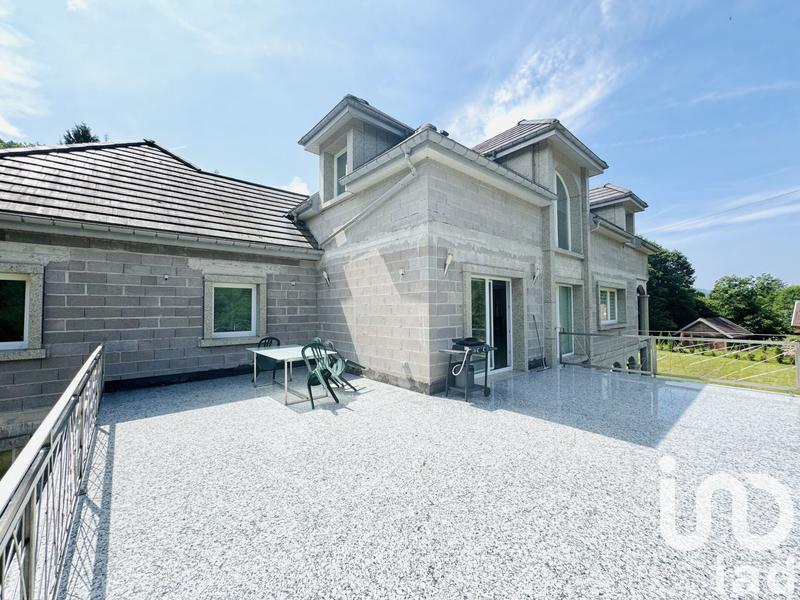 Maison - 455 m² - 20 pièces