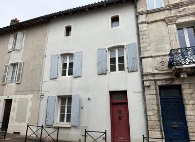 Maison - 95 m² - 3 pièces