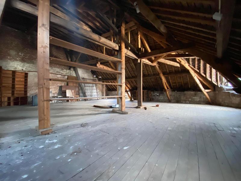 Maison - 214 m² - 9 pièces