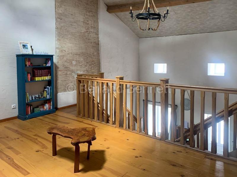 Maison en pierre - 439 m² - 14 pièces