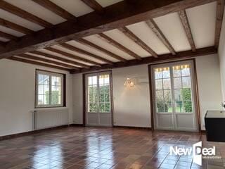 Maison - 230 m² - 7 pièces