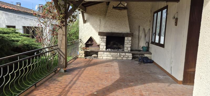 Maison - 180 m² - 6 pièces