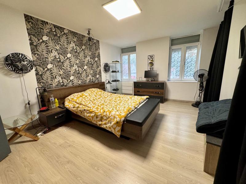 Maison - 96 m² - 5 pièces