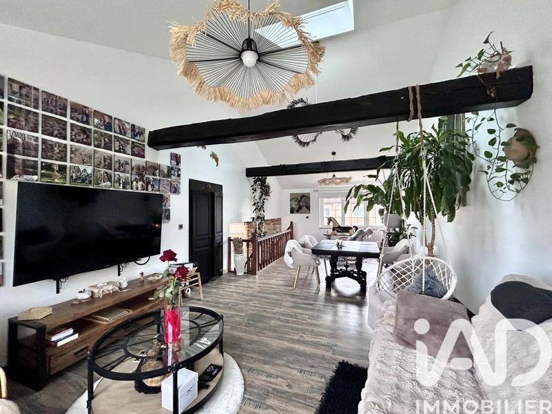 Maison - 243 m² - 8 pièces