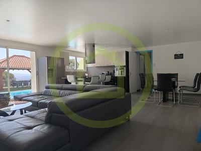 Maison - 412 m² - 8 pièces