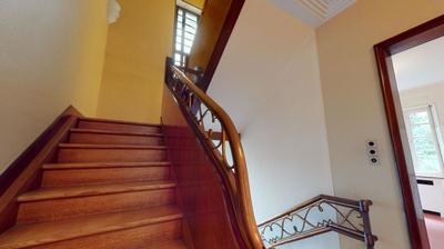 Propriété - 180 m² - 7 pièces