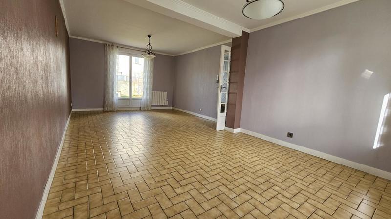 Maison - 99 m² - 6 pièces