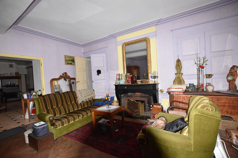 Maison - 260 m² - 9 pièces