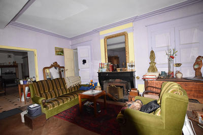 Maison - 260 m² - 9 pièces