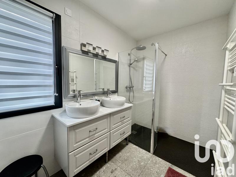 Maison - 138 m² - 5 pièces