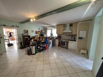 Maison - 140 m² - 4 pièces