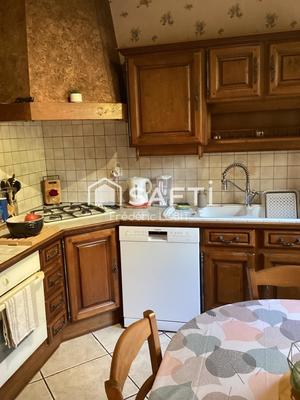 Maison - 97 m² - 5 pièces