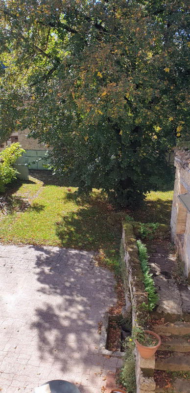 Maison - 250 m² - 6 pièces