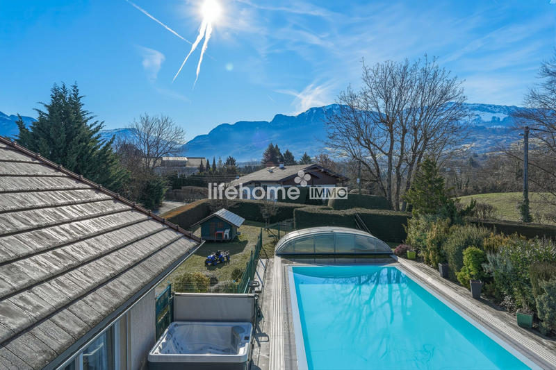 Maison - 164 m² - 8 pièces