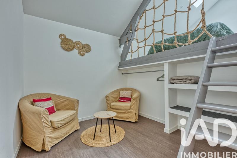 Maison - 299 m² - 11 pièces