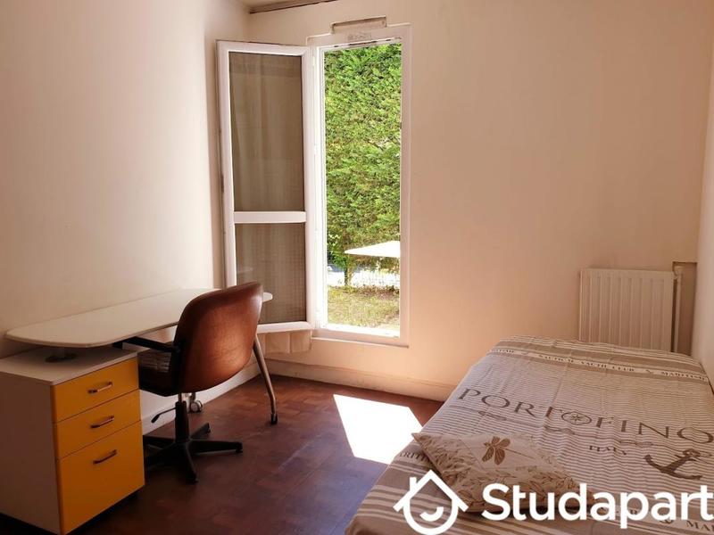 Chambre - 9 m² - 1 pièce